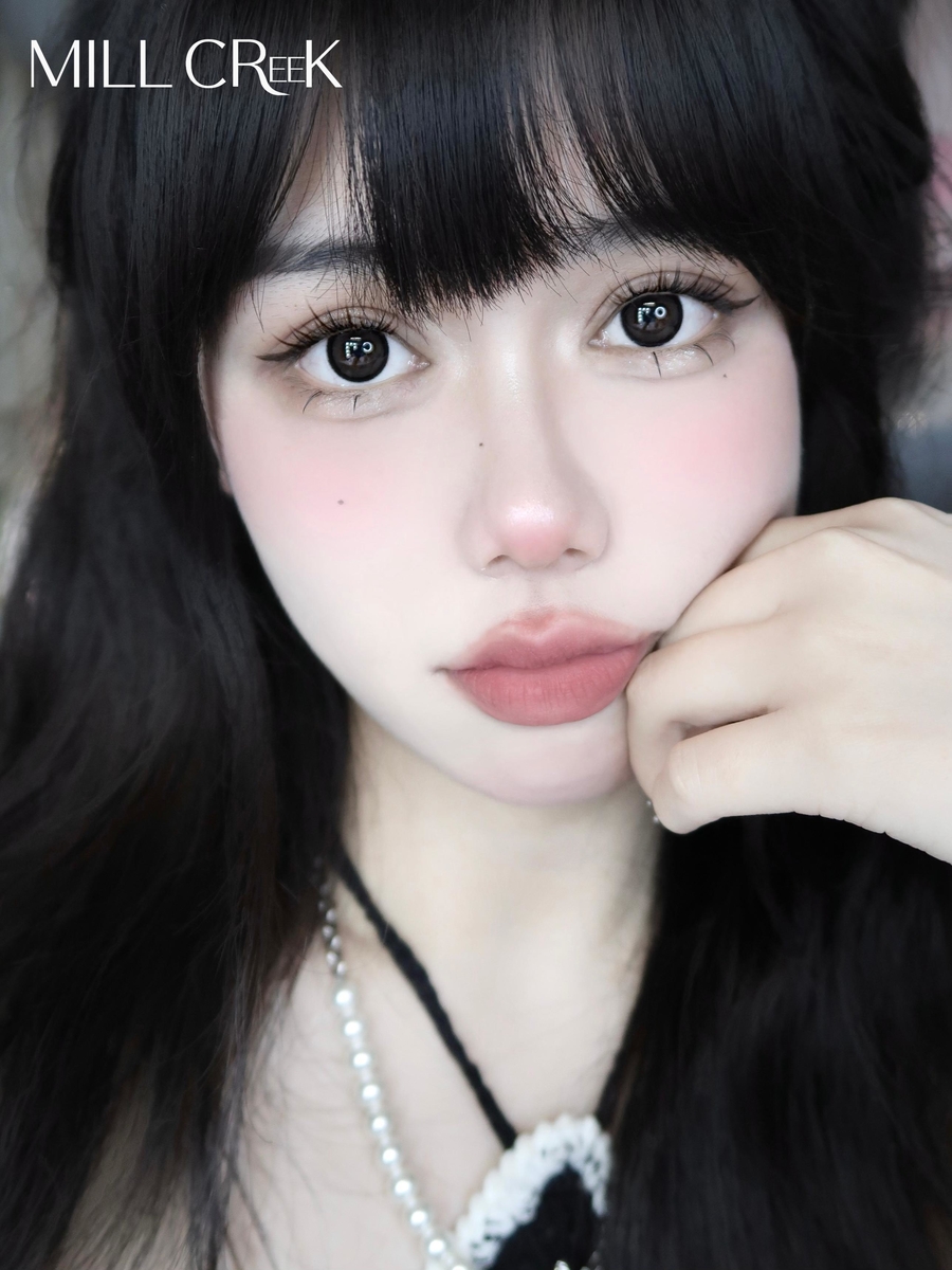 Vibrant Daily Disposable Lenses Long Lasting Colors 8.6mm Base Curve Millcreek Lenses For Beauty